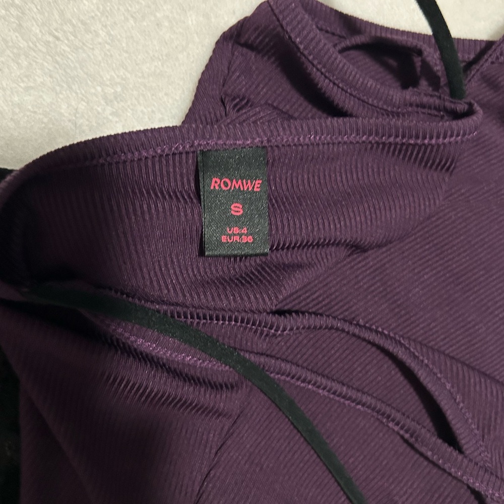 ROMWE Dark Purple Cropped Camisole with Black Lace - Picture 2 of 3